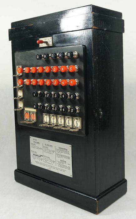Zabytkowa centrala telefoniczna K.T.A.S.