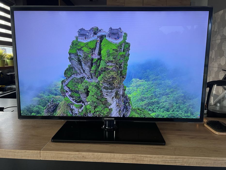 Tv samsung 37 cali Youtube Netflix Transport Stan idealny