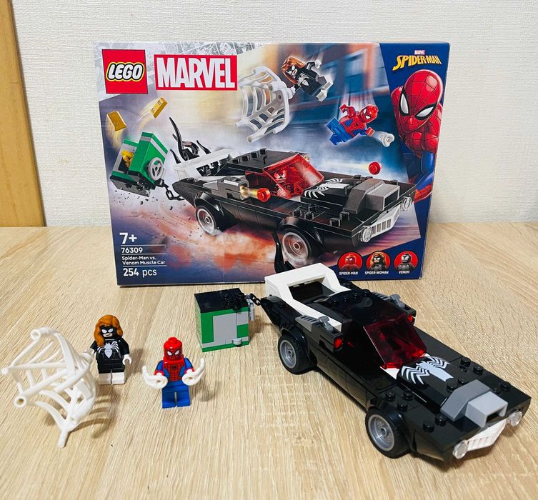 LEGO Marvel Людина-павук проти маслкара Венома