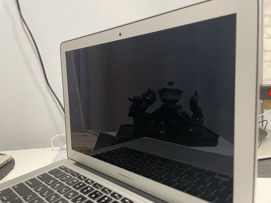 MacBook Air 13’’ 2017 |  8 GB RAM | 128 GB SSD