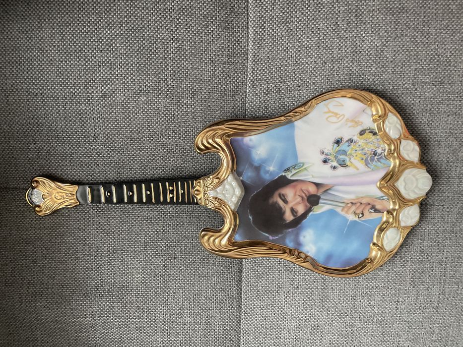 Gitara do zawieszenia