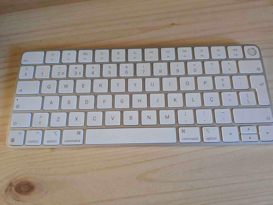 Magic Keyboard Touch ID455719355543070720