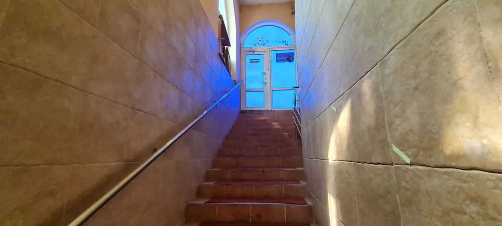 Продаж підвального приміщення. 250 кв.м, ріг Спаська/Соборна.