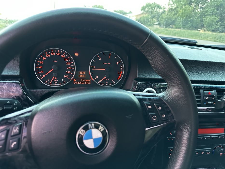BMW 3 Серії (E90)
