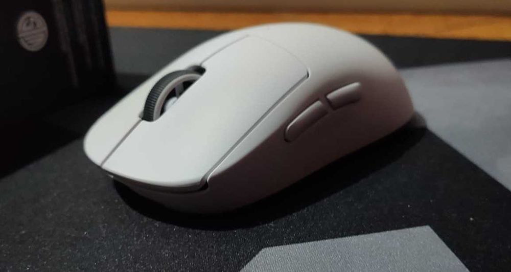 Rato Logitech Pro X Superlight Branco