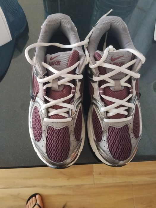 Tenis completamente Novos