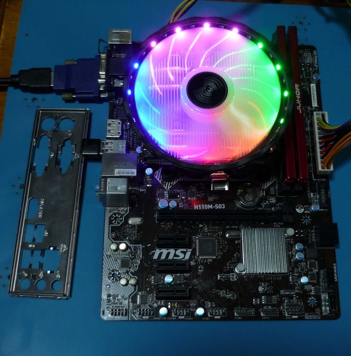 ASUS игровой комплект 1151 i7 8700 6/12ядер мать память  кулер