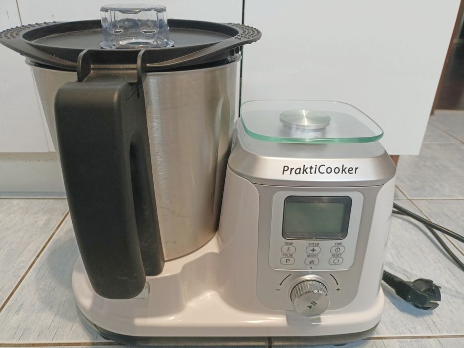 Wielofunkcyjny robot kuchenny PraktiCooker Salute