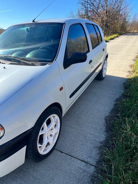 Renault Clio II białe