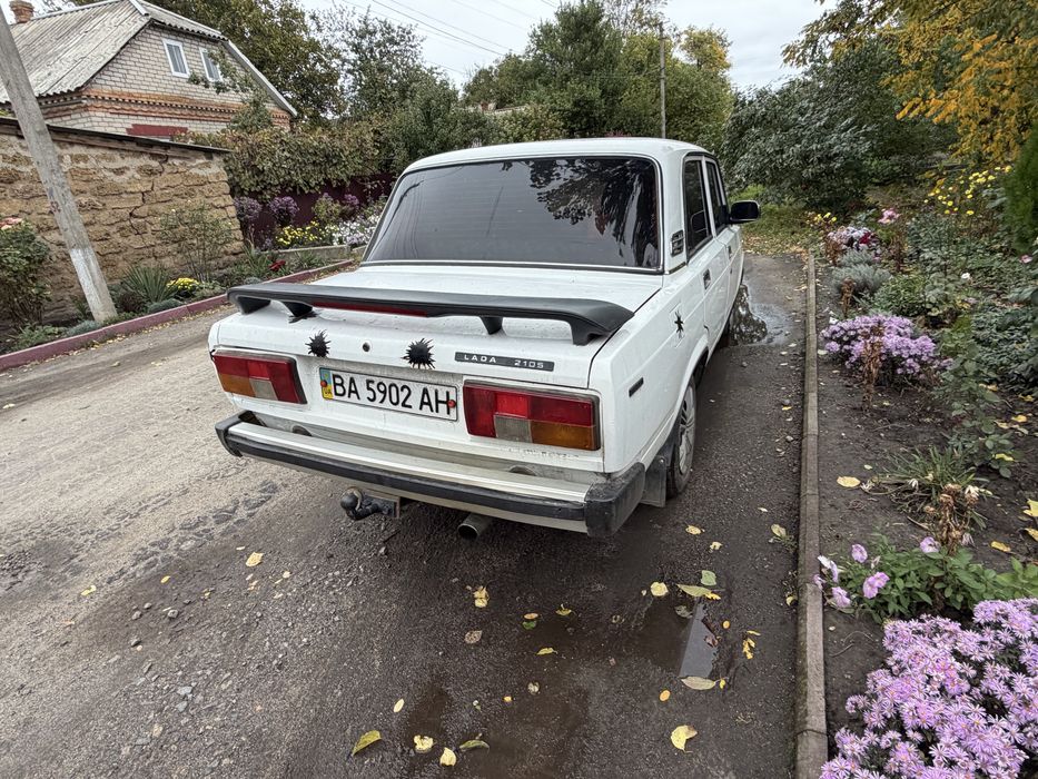 Продам 2105.