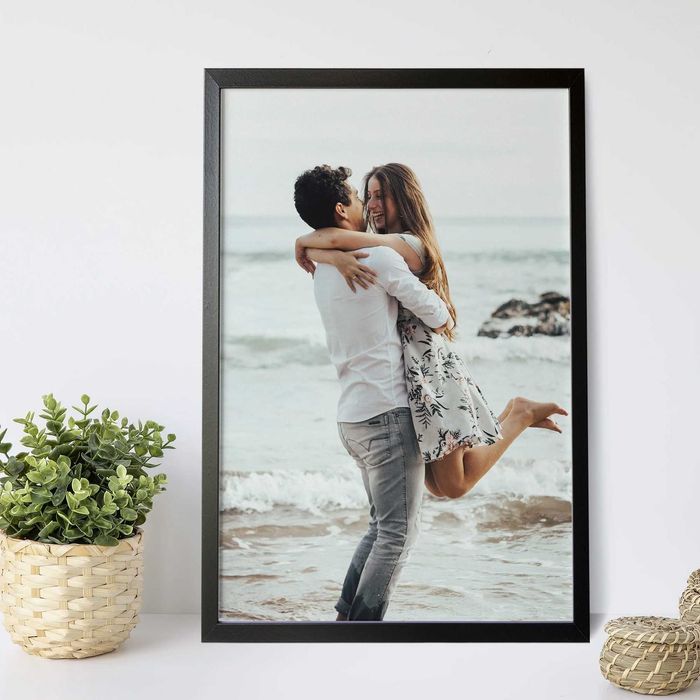 FOTOOBRAZ A3 w czarnej ramce. Druk fotograficzny gotowy do powieszenia