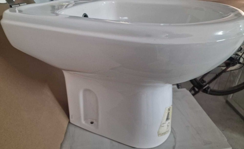VENDE Bidé Sanindusa com tampa