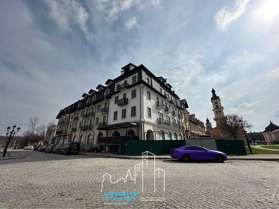 Здам в оренду преміальне фасадне приміщення в самому центрі старого міста!