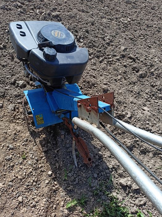 Фриза.мотофриза 4т.Обмін на причіп.до мотоблока Zubr.