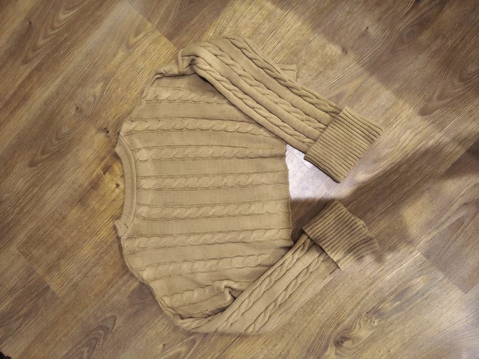 Продам женский укороченный свитер