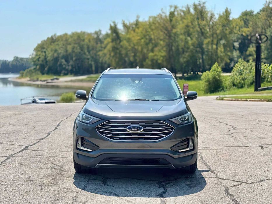 Ford Edge Titanium      2019