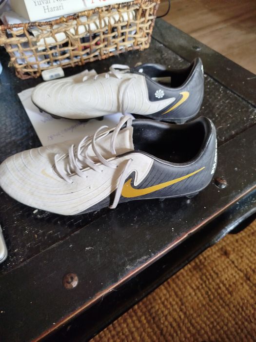 Chuteiras Nike como novas