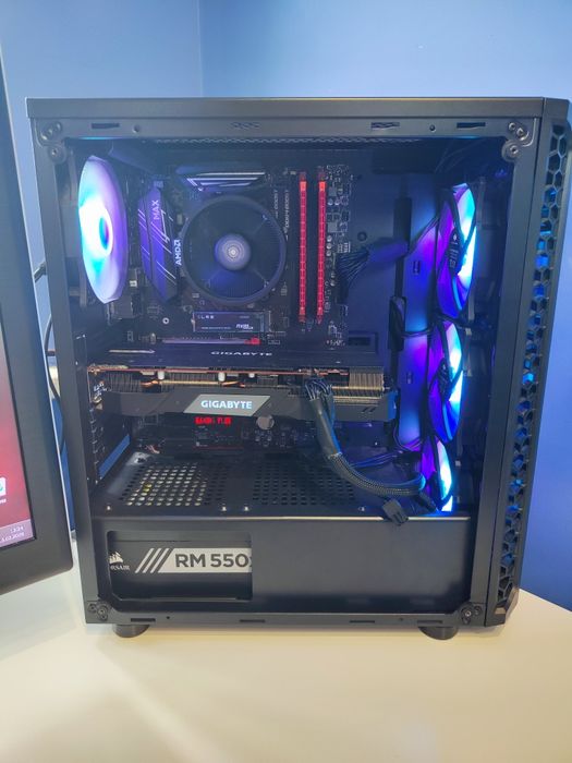 Zestaw Gamingowy Ryzen 5, rx5700, 16GB RAM SSD+ HDD + 27' + Akcesoria