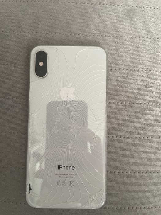Biały IPhone XS 64GB