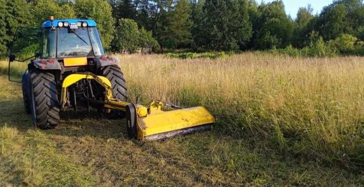 koszenie trawy kosiarka bijakowa łąk nieużytków lak poboczy rowów skarp mulczer