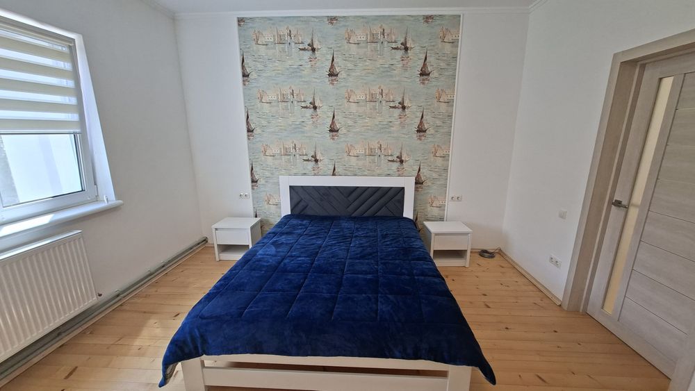 Продаж житлового будинку 220м². Ділянка 7сот.Котедж.Комунікації. Ремонт. Івано-Франківськ.Терміново