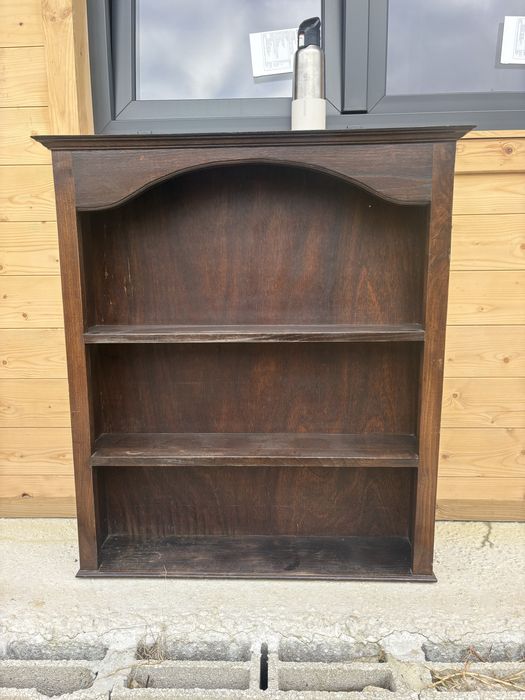 Estante de madeira maciça