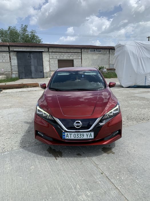 Nissan Leaf.
