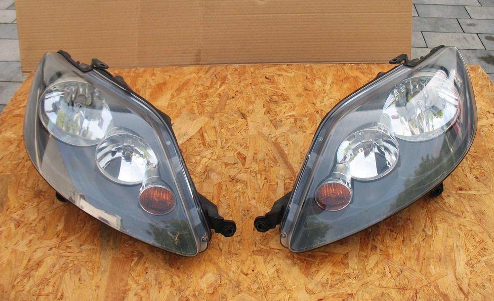 VW Golf Plus 05-08r lampa lewa prawa przód zwykła EU Oem