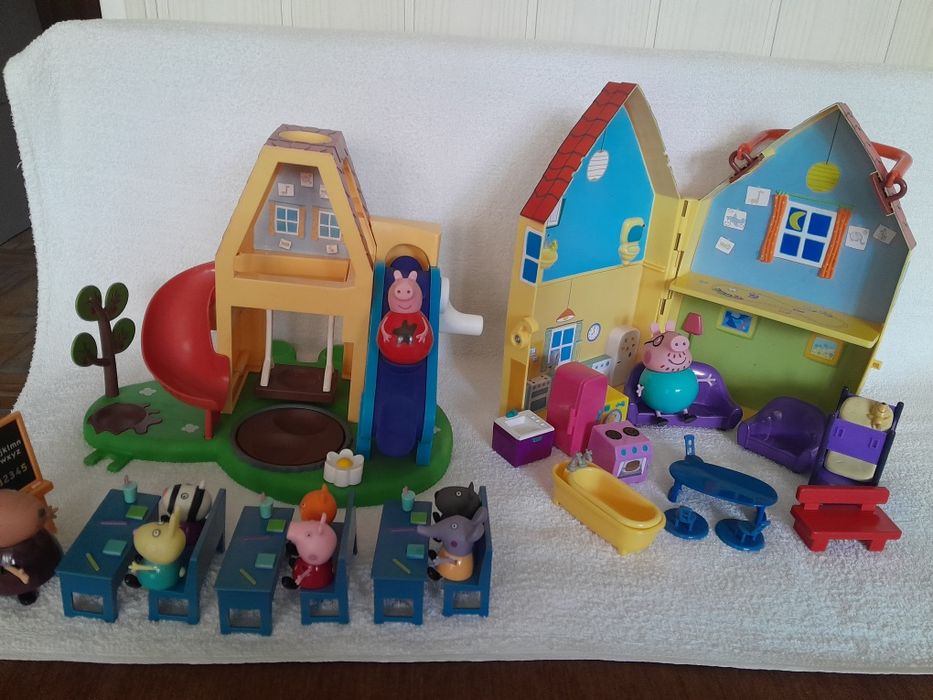 Świnka Peppa - domek,plac zabaw,pociągi,szkoła,układanki,puzzle