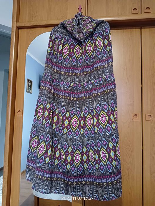 Kolorowa sukienka bez ramion Indyjska