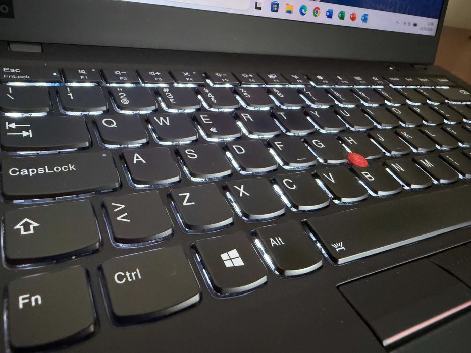 Lenovo ThinkPad X1 Carbon|14" 2.5k Imagem Top|i7-8550|16G Ram|Ssd 512G