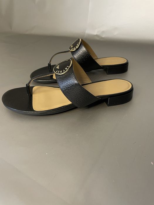 Вʼєтнамки Emporio Armani