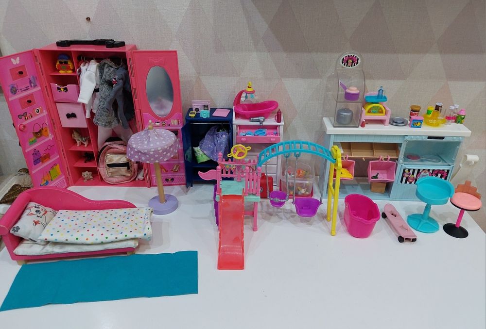 Zestaw Barbie Cutie Reveal Pudeł + Mebelki + ubranka + akcesoria