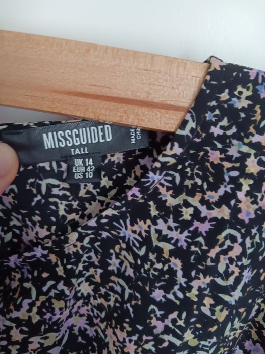 Sukienka misguided w kwiaty