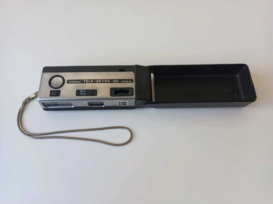 Máquina Fotográfica “Vintage“ Kodak Tele-Ektra 32 camera