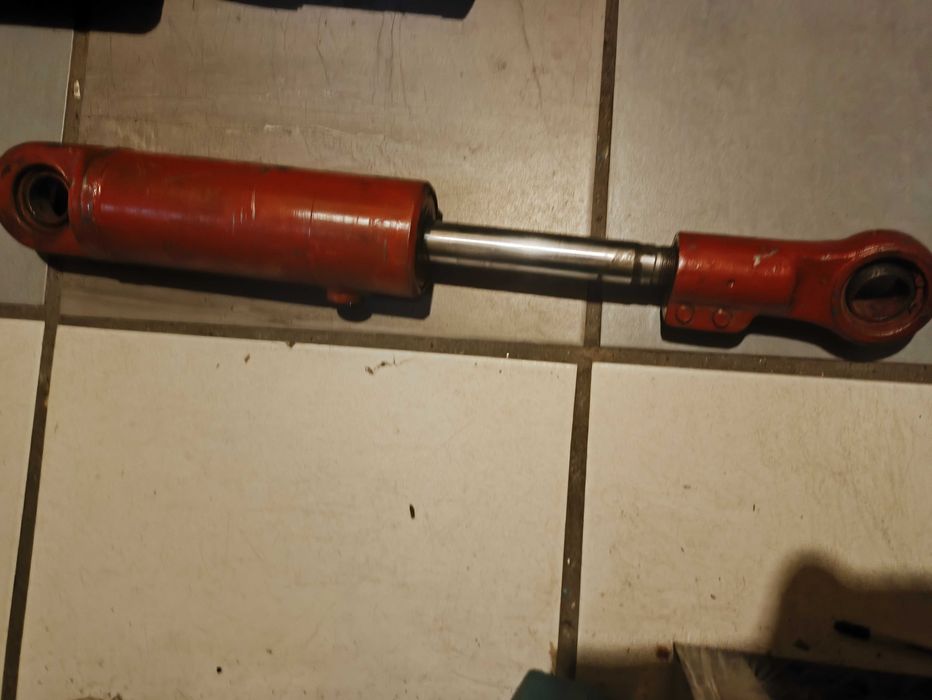 Silownik dwustronnego dzialania orginal