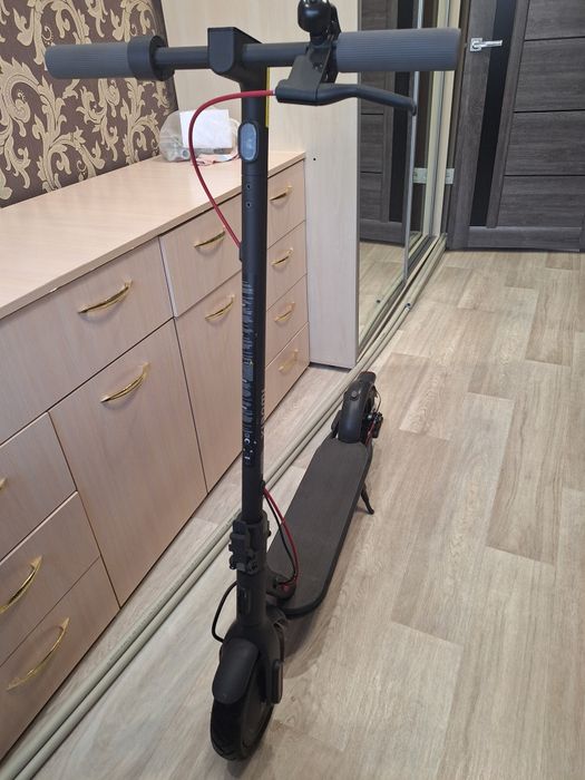 Електросамокат Xiaomi Electric Scooter 4