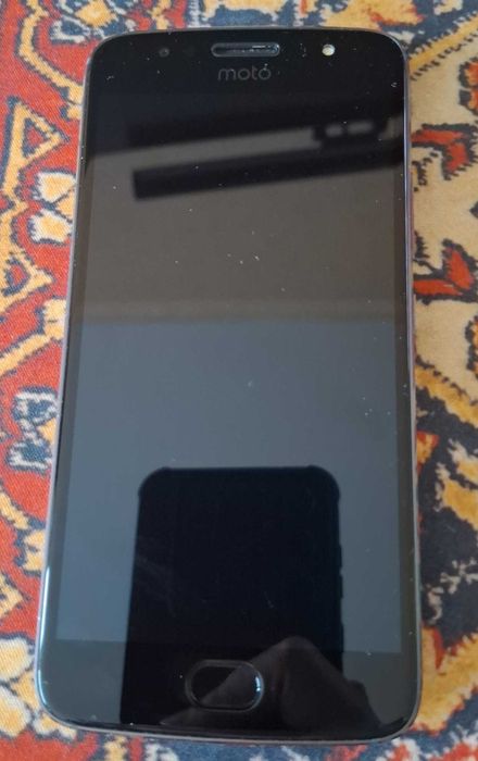 telefon Moto G5s