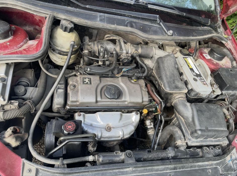 Peugeot 206 (1998-2008) 1.6 I двигун в зборі розбираю