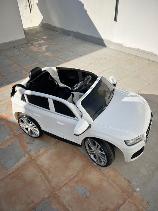 Carro eletrico de criança