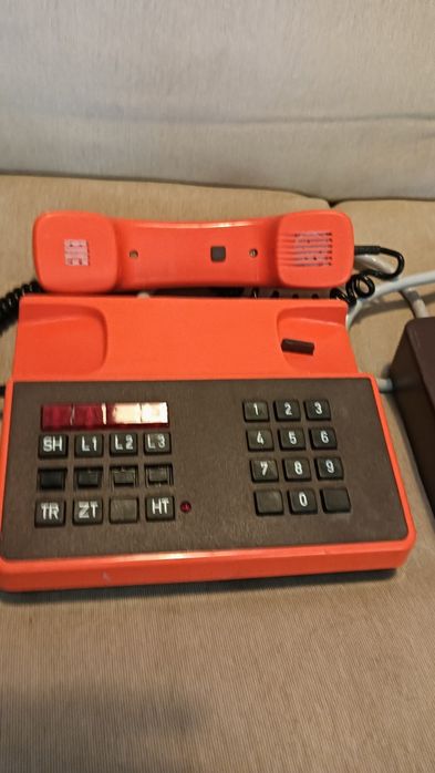 Telefone vintage laranja