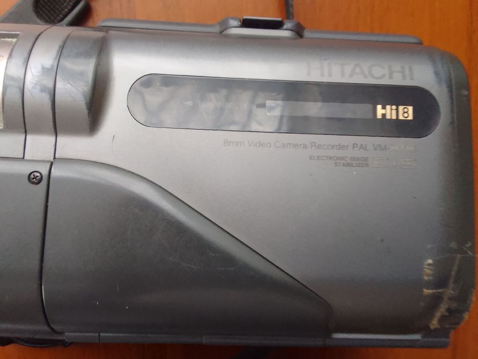 Продам відеокамери hitachi