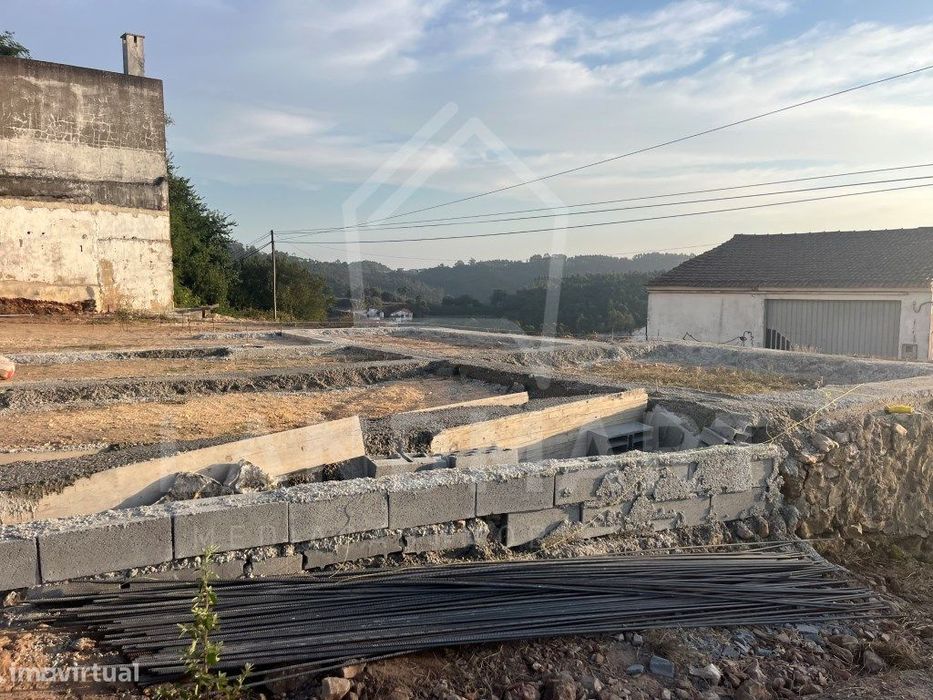Moradia T2 em Construção, Centro de Turquel