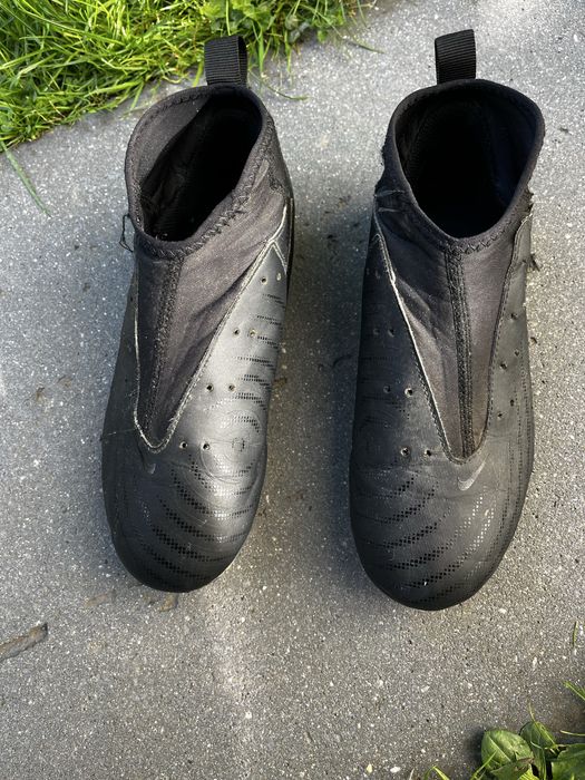 Korki. Lanki. Chłopięce. Pilka nożna. Rozmiar 33.5