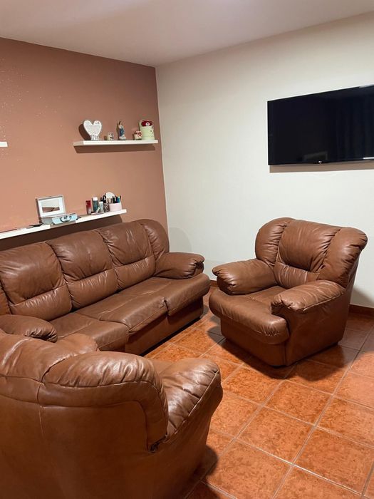 sofás cabedal castanho