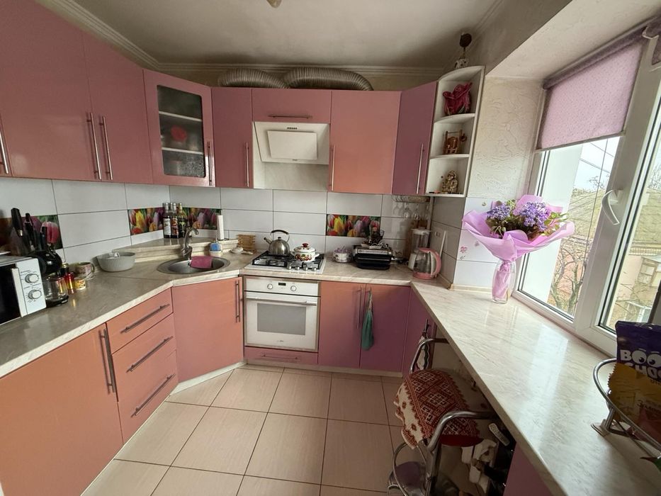 Продам 3 х к.к на Ютз можно по сертефикату