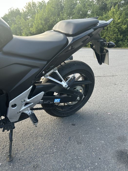 Продам Honda CBR 400 R