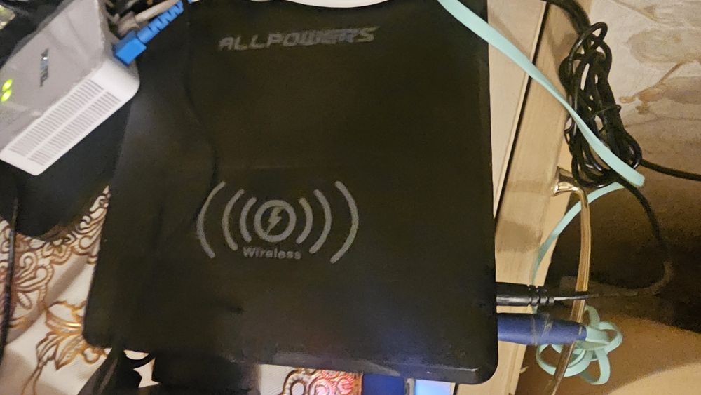 Зарядну станцію allpowers s200. В гарному стані.