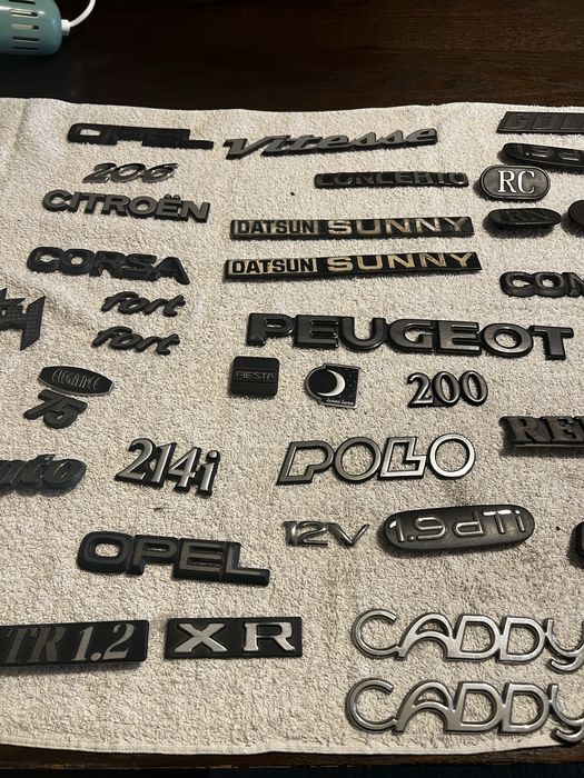Vendo conjunto de simbolos/legendas auto