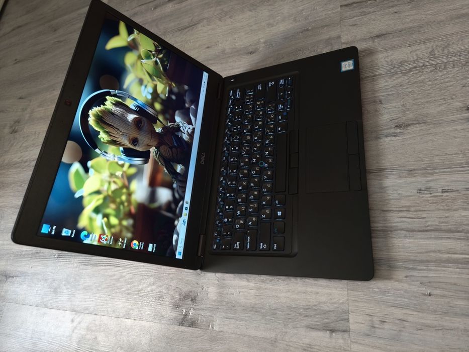 Мощний ноут 8ядер/SSD 256/16GB DDR4/FullHD IPS СЕНСОРНИЙ/гарний стан